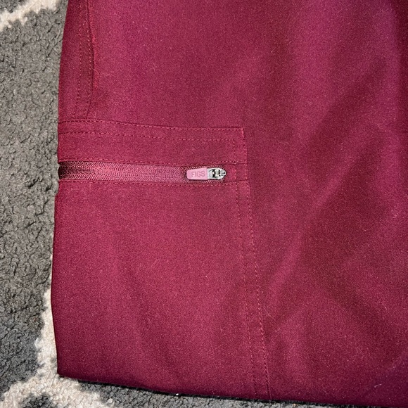 Figs Pants & Jumpsuits Figs Yola Skinny Burgundy Scrub Pants Size